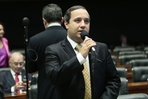 Valadares Filho, 23%; Eduardo Amorim, 17%; Belivaldo Chagas, 12%