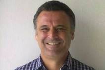 Um país sem hierarquia e estados e municípios à deriva