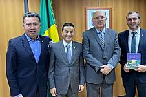 Heleno Silva pede ao ministro da Educação finalização do IFS em Glória e Poço Redondo 