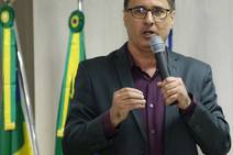 “Cloves tem muito talento e dará uma grande contribuição a Emsurb\", diz Edvaldo