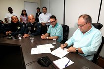 Belivaldo assina promoção de 67 oficiais da Polícia Militar