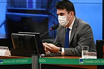 Ismar Viana alerta que PEC 32 gera danos ao desempenho do serviço público 