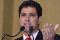 TJ mantém denúncia contra Robson Viana