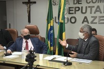 Secretário de Desenvolvimento Urbano detalha projetos aos deputados