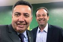 Heleno Silva afirma que vê exonerações como gesto natural do Governo