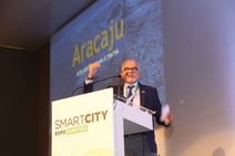 Edvaldo expôs potencialidades de Aracaju no Congresso de Cidades Inteligentes