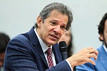 Fernando Haddad, o 0,4% do PIB, liberais e comunistas