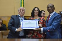 Ministra Damares Alves recebe cidadanias sergipana e aracajuana