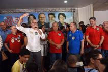 Jackson Barreto e Rogério trocam “beijo de língua”. André e Heleno continuam de beição?