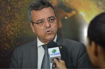 Deputado leva à Alese caso de segregação por prefeito a universitária de São Domingos