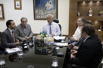 Governador discute projeto de Linha de Transmissão do Sertão