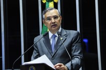 Vídeo: Eduardo Amorim diz que governo tem culpa por tragédia em Dores 