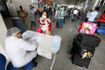 Prefeitura segue monitorando desembarque de passageiros no aeroporto da capital