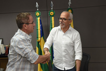 Edvaldo sanciona lei do concurso público da Câmara de Aracaju