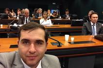 Jony Marcos esclarece licenciamento da Universal