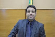 Jeferson Andrade diz que suspensão de sessões não paralisa seu mandato