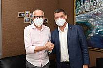 Edvaldo Nogueira e Fábio Mitidieri, dois pré-candidatos ao Governo, se avistam. E daí?