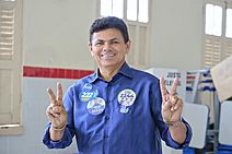 Valmir e Eduardo Amorim votam na mesma seção em Itabaiana