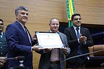 Através de Gabribalde Mendonça, o intelectual e padre Cláudio Dionízio recebe Cidadania Sergipana