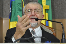 Câmara de Aracaju dá nome de Abrahão Crispim a seu Plenário