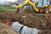 Prefeitura realiza obra de drenagem no centro da cidade