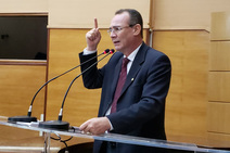  Zezinho Sobral sobre fechamento do escritório da Petrobras: \"Irresponsabilidade\"