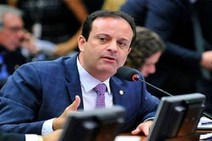 Assessoria jurídica divulga nota sobre busca e apreensão na casa de André Moura 