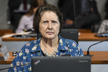 Maria do Carmo: \"Celebrar a ditadura militar é constranger o povo brasileiro\"