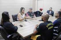 Kitty Lima intermedia diálogo do Sindpen com o TCE