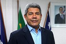 A sombra do absolutismo: o impacto da nacionalização na política municipal