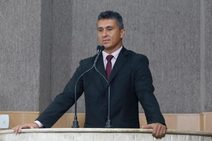 Zezinho esclarece sobre matéria que o acusou de receber salário da PM