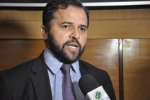 Jairo sugere ampliação dos serviços do IpesSaúde 