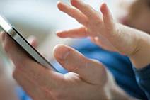 A infância em crise entre brincadeiras e telas digitais