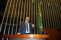 Valdevan Noventa: “Extinguir duas em cada 10 cidades brasileiras é uma afronta à história”