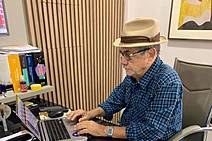  Falando de poesia, política e Edvaldo