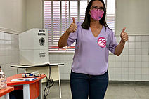 "Já sou uma grande vitoriosa”, diz Danielle ao votar 