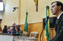  Georgeo: “Governo mente quando diz que não vai parcelar o 13\"