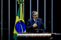 Amorim cita pesquisa que comprova avanço da pobreza extrema em Sergipe  