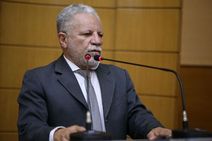 Segundo Gualberto, Rodrigo Valadares é um ancião na política