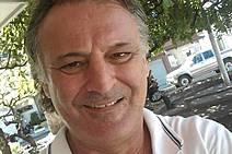 Márcio  Souza: a um passo do Paço Municipal 