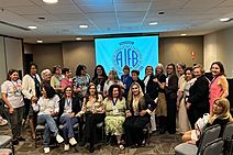 AJEB lança coletânea A Mulher no Mundo - Universo Feminino em Expansão