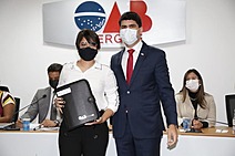 OAB/SE entrega carteira a 17 novos advogados e advogadas, e conclama à participação deles