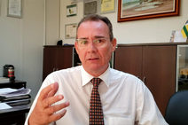 Zezinho Sobral alerta para baixo estoque no Hemose