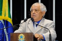 “Não existe eleição em Sergipe sem a presença de Valadares\", aposta senador 