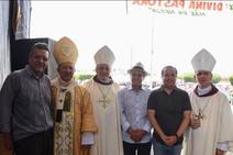Luciano Pimentel participa de missa que entroniza Nossa Senhora Divina Pastora como padroeira de Sergipe