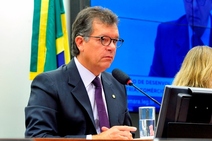 Projeto de Laércio que anula multas para contabilistas é aprovado em comissão 