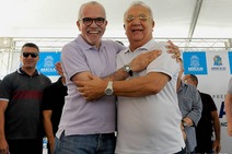 Jackson apoia Edvaldo na bronca contra a Deso