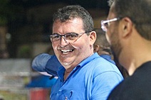 Luciano de Menininha faz críticas à atual gestão de Propriá e rebate fala preconceituosa do prefeito