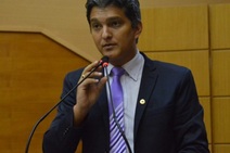 Dr. Samuel exige resposta de Belivaldo sobre hibernação da Cerâmica de Sergipe