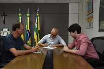 Prefeito Edvaldo Nogueira decreta luto oficial pelo falecimento do escritor e jornalista João Oliva